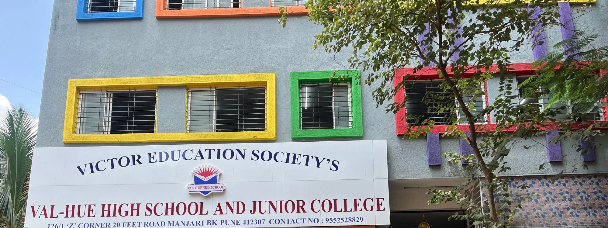 VALHUE High School and Junior College campus building